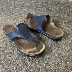 Dansko Womens Size EU 40 US 9.5 Blue Leather Summer Sandals Thong Slip On Casual
